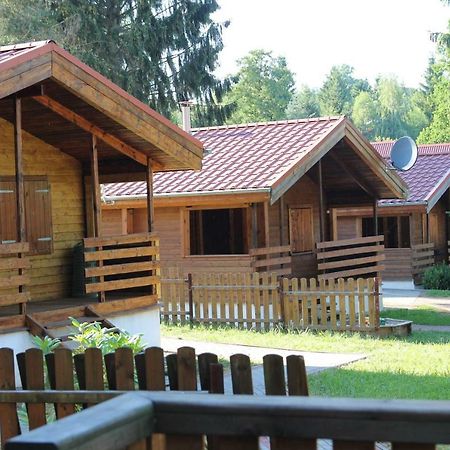 Domki Nad Jeziorem W Karlowicach Karlowice Exteriör bild