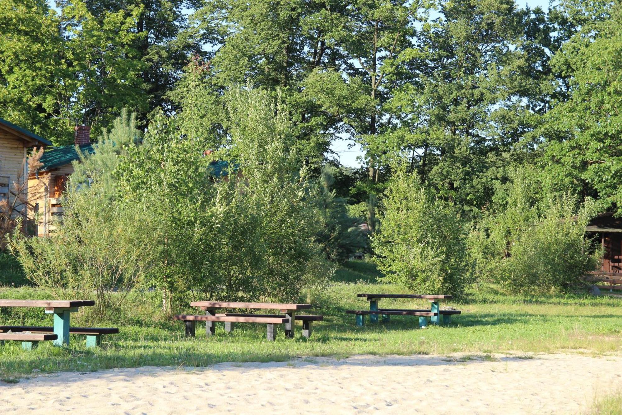 Domki Nad Jeziorem W Karlowicach Karlowice Exteriör bild