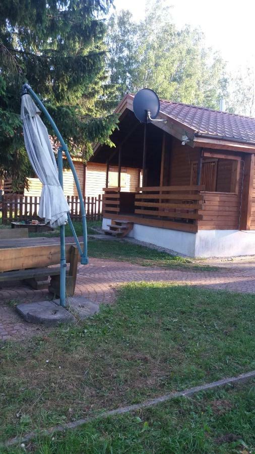 Domki Nad Jeziorem W Karlowicach Karlowice Exteriör bild