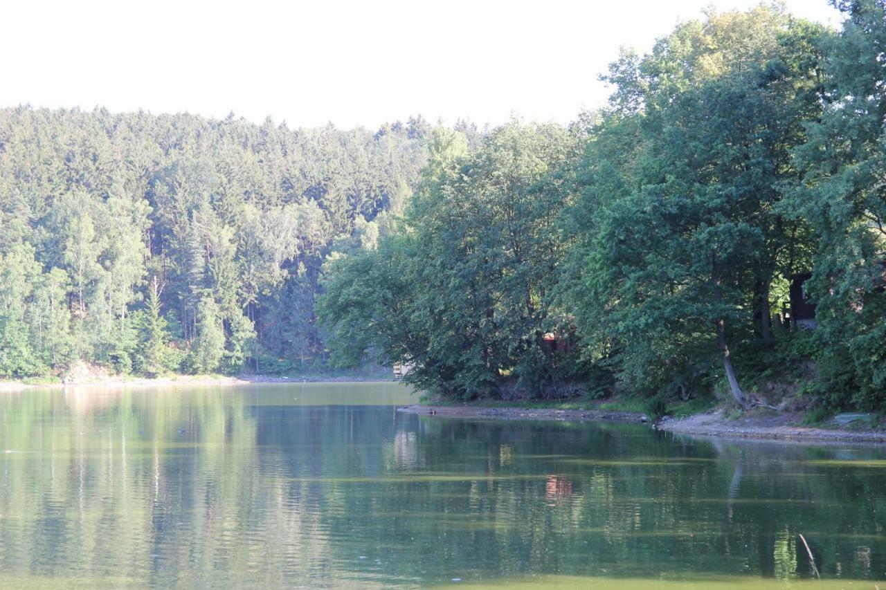 Domki Nad Jeziorem W Karlowicach Karlowice Exteriör bild