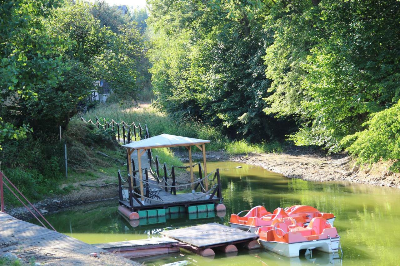 Domki Nad Jeziorem W Karlowicach Karlowice Exteriör bild