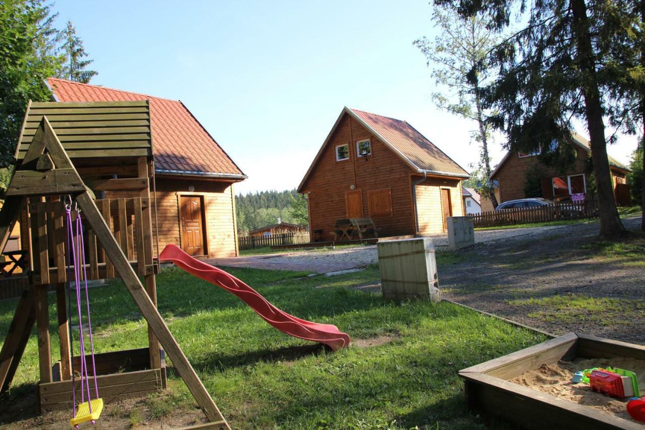 Domki Nad Jeziorem W Karlowicach Karlowice Exteriör bild