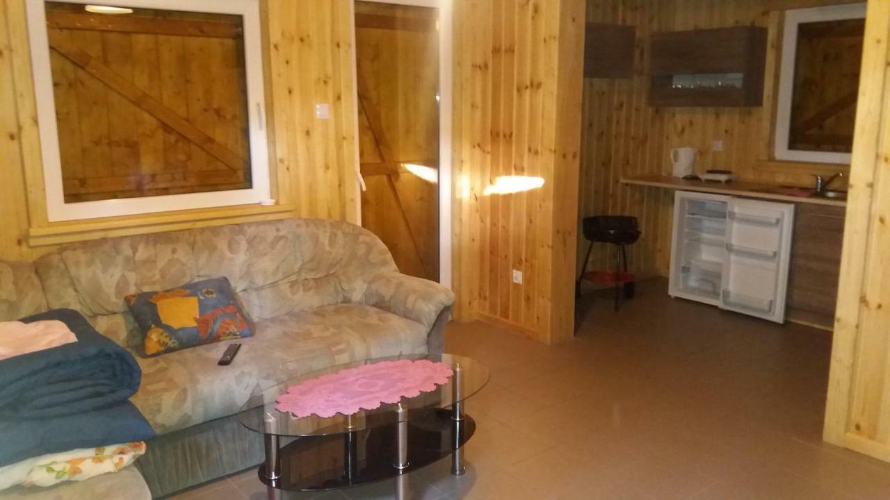 Domki Nad Jeziorem W Karlowicach Karlowice Exteriör bild