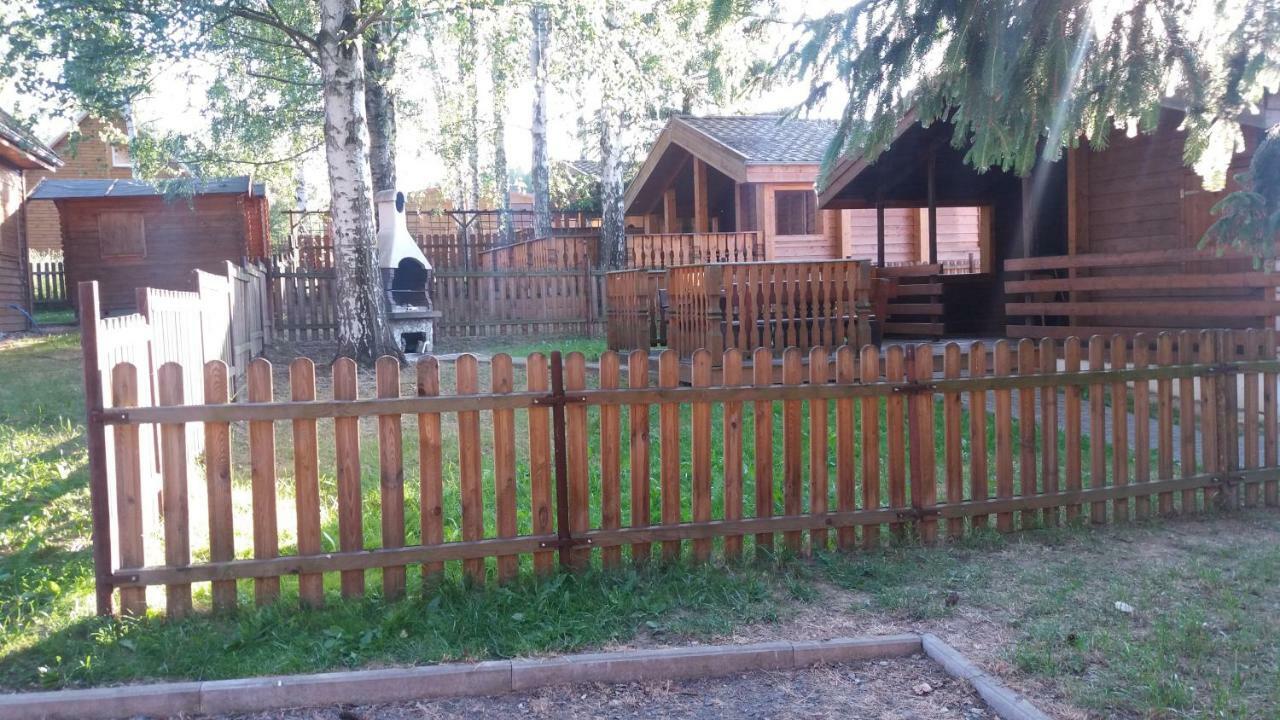 Domki Nad Jeziorem W Karlowicach Karlowice Exteriör bild