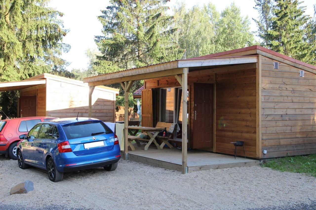 Domki Nad Jeziorem W Karlowicach Karlowice Exteriör bild
