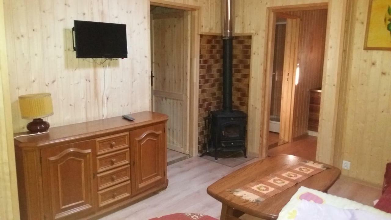 Domki Nad Jeziorem W Karlowicach Karlowice Exteriör bild